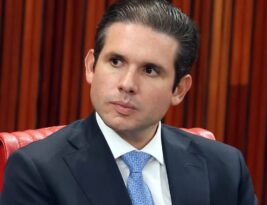 Hugo Motta revoga prerrogativas de líderes de bloco e dificulta obstruções na Câmara