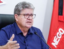 Governador João Azevêdo critica tarifaço de Trump e diz que medida tem motivação política