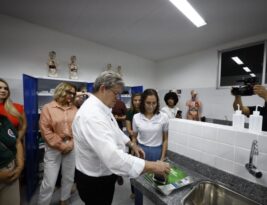João Azevêdo entrega escola em Boa Vista e destaca investimentos do Governo na educação da Paraíba
