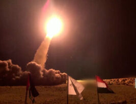 Houthis do Iêmen lançam misseis hipersônicos contra Tel Aviv, capital econômica de Israel