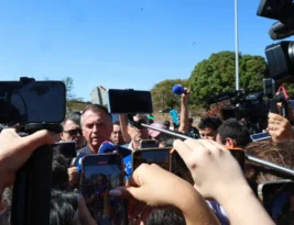 Imprensa internacional destaca a operação policial contra ex-presidente Jair Bolsonaro