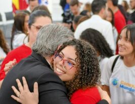 João Azevêdo lança nova edição do Conexão Mundo com ampliação de países para intercâmbio e inclusão de alunos do 1º ano do Ensino Médio