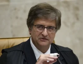 Alegações finais sobre tentativa de golpe devem ser entregues nesta 2ª; Bolsonaro está entre os réus