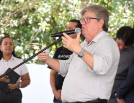 João Azevêdo entrega Residencial Deputado Simão Almeida e assegura moradia digna a 60 famílias de João Pessoa