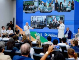 Lula e ministros participam de mutirão no Hospital Universitário de Brasília