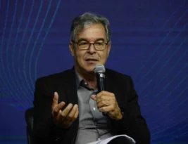 Mesmo com tarifaço, Brasil segue gigante nas exportações, diz presidente da Apex