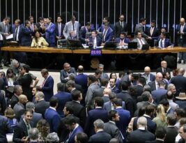 Comissão de Justiça do Senado pode enterrar PEC da Blindagem nesta quarta-feira