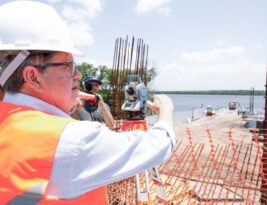 João Azevêdo inspeciona Ponte do Futuro e destaca desenvolvimento econômico