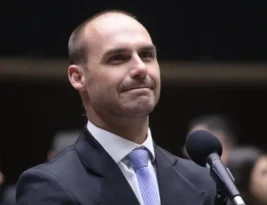 Eduardo Bolsonaro não pode exercer o mandato nos EUA, decide Hugo Motta