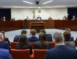 Julgamento de Bolsonaro é retomado no STF com voto de Moraes; acompanhe