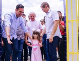 Lucas Ribeiro inaugura creche e escola no Vale do Piancó e reforça parcerias pela educação