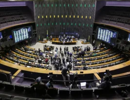 Câmara Federal aprova isenção do Imposto de Renda para quem ganha até R$ 5 mil