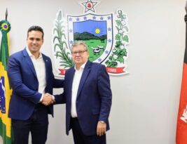 Lucas Ribeiro assume governo da Paraíba com licença de João Azevedo