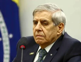 “Caráter humanitário”: PGR se manifesta a favor de prisão domiciliar para Augusto Heleno