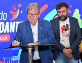 João Azevêdo lança programa com bolsas para universitários na Paraíba