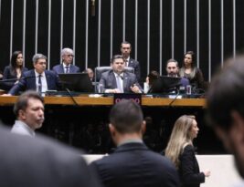 LOA 2026 é aprovada com superavit de R$ 34,5 bilhões e R$ 61 bilhões em emendas