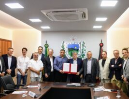 João Azevêdo assina decretos com incentivo à produção e à competitividade do álcool comercializado na Paraíba