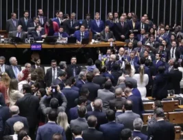 Relator faz ajustes técnicos e Congresso Nacional adia votação do Orçamento de 2026 para esta sexta-feira