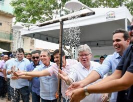 Em Nazarezinho, João Azevêdo inaugura adutora e estrada; investimentos superam R$ 50 milhões
