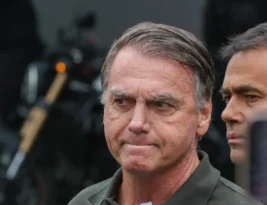 Bolsonaro vai cumprir pena na Papudinha, decide Moraes
