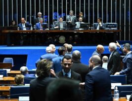 Mandato de 5 anos e fim da escala 6×1 entram na pauta do Senado