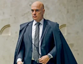 Alexandre de Moraes mantém condenações e maioria do STF confirma penas de réus da trama golpista