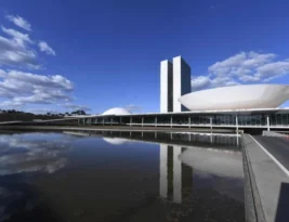 Câmara Federal reajusta a verba de gabinete de deputados em 13,7%
