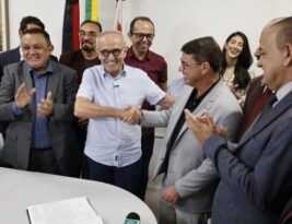 Dinho Dowsley assume Prefeitura de João Pessoa pela quinta vez e destaca harmonia entre os Poderes