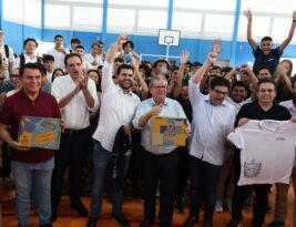 João Azevêdo entrega escola em Mangabeira e destaca investimentos do Governo da Paraíba na educação