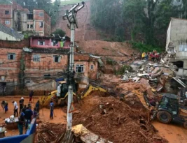 Minas Gerais conta mortos e procura desaparecidos