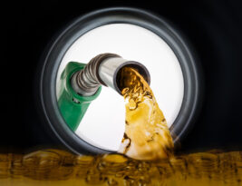 Presidente Lula zera PIS e Cofins do diesel para conter alta de preços