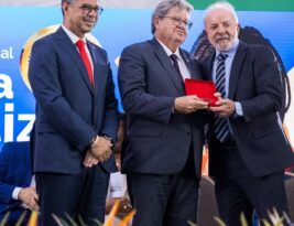 João Azevêdo recebe em Brasília Selo Ouro de Alfabetização e reafirma compromisso com Educação