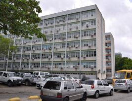 Governo do Estado publica exonerações de secretários, procurador-geral e comandante da PM