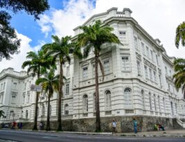 Prefeitura da Capital, Câmara Municipal e Assembleia Legislativa decretam ponto facultativo nesta quinta-feira; Estado funcionará normalmente