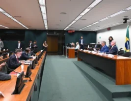 CCJ do Senado retoma análise do fim da escala 6×1 e pressiona por votação até maio