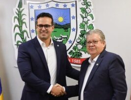 João Azevedo cumpre última agenda administrativa como governador antes de passar cargo a Lucas Ribeiro
