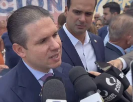 Renan Calheiros diz que emenda de Hugo Motta foi proposta para beneficiar Henrique Vorcaro