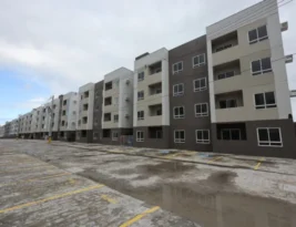 Governador Lucas Ribeiro entrega residencial com quase 200 moradias em João Pessoa