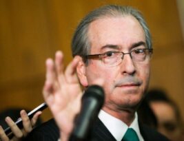 Dino bloqueia R$ 6,1 milhões de Cunha em investigação de desvio de emendas